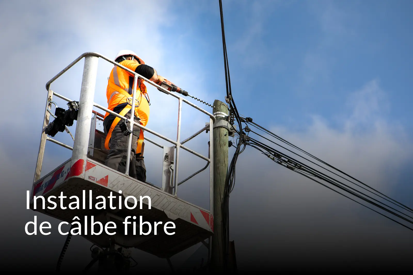2 installation de cable fibre — LUMYCOM