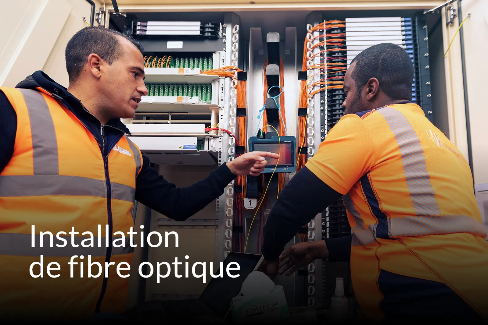 4 installation de fibre optique — LUMYCOM